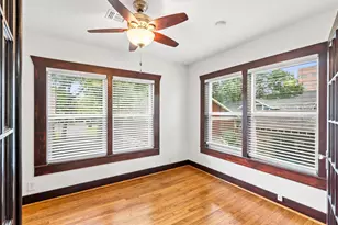 704 E 11th 1/2 St, Houston, TX 77008 - Photo 33