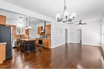 704 E 11th 1/2 Street, Houston, TX 77008 - Photo 7