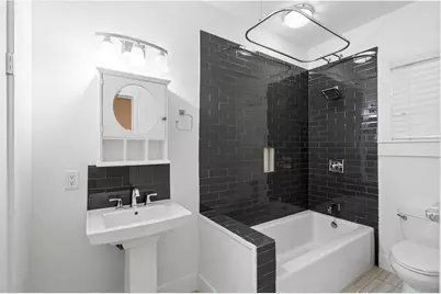 704 E 11th 1/2 Street, Houston, TX 77008 - Photo 21