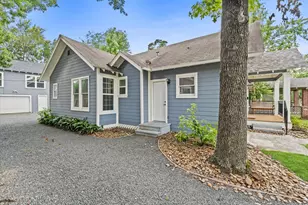 704 E 11th 1/2 St, Houston, TX 77008 - Photo 1