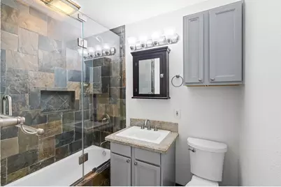 704 E 11th 1/2 Street, Houston, TX 77008 - Photo 35