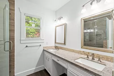 704 E 11th 1/2 Street, Houston, TX 77008 - Photo 29