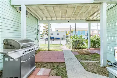 1628 17th, Galveston, TX 77550 - Photo 19