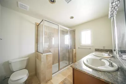 13927 Lynnwood Lane, Sugar Land, TX 77498 - Photo 5