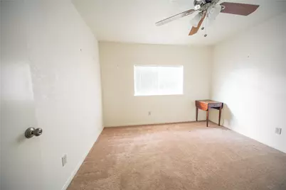 13927 Lynnwood Lane, Sugar Land, TX 77498 - Photo 7