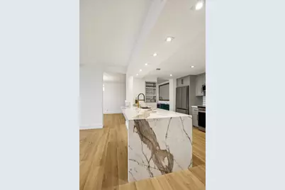 5001 Woodway Drive Drive #1806, Houston, TX 77056 - Photo 9