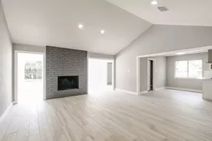10827 Tupper Lake Dr, Houston, TX 77042 - Photo 19