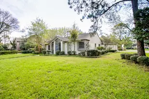 10827 Tupper Lake Dr, Houston, TX 77042 - Photo 3