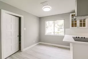 10827 Tupper Lake Dr, Houston, TX 77042 - Photo 13