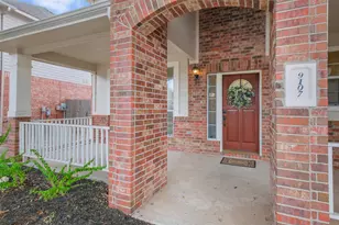 9107 Huckinston Ct, Spring, TX 77379 - Photo 3