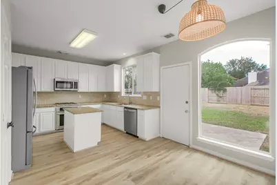 9107 Huckinston Court, Spring, TX 77379 - Photo 7
