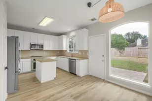 9107 Huckinston Ct, Spring, TX 77379 - Photo 7