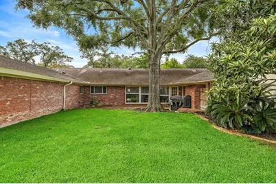 4922 Braesvalley Drive, Houston, TX 77096 - Photo 33
