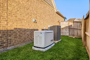 2011 Big Crk Wy, Missouri City, TX 77459 - Photo 33