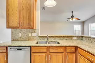 4027 Bentwood Dr, Dickinson, TX 77539 - Photo 25