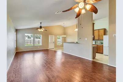4027 Bentwood Drive, Dickinson, TX 77539 - Photo 15