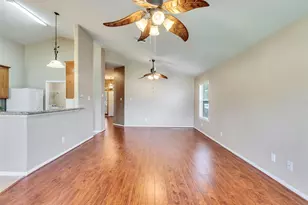 4027 Bentwood Dr, Dickinson, TX 77539 - Photo 19