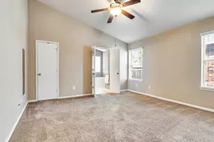4027 Bentwood Dr, Dickinson, TX 77539 - Photo 9