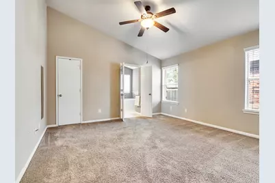 4027 Bentwood Drive, Dickinson, TX 77539 - Photo 9