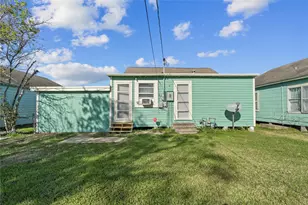 915 4th Ave N, Texas City, TX 77590 - Photo 13