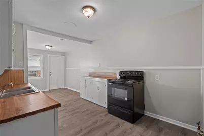 915 4th Avenue N, Texas City, TX 77590 - Photo 5