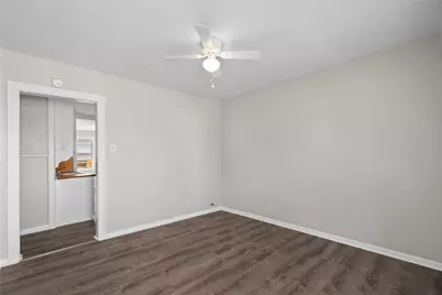 915 4th Avenue N, Texas City, TX 77590 - Photo 3