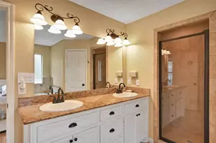 11807 Briarwood Ln, Montgomery, TX 77356 - Photo 17