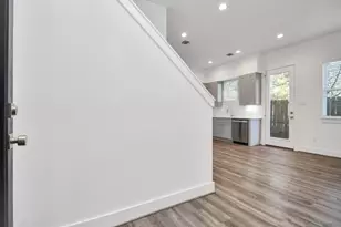 9016 Laverne Laurel Ln, Houston, TX 77080 - Photo 5