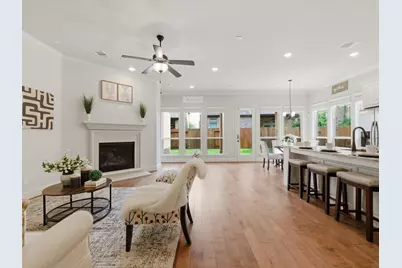 13211 Parkway Meadows Drive, Houston, TX 77077 - Photo 9