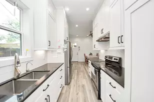 7314 Iwo Jima Rd, Houston, TX 77033 - Photo 13