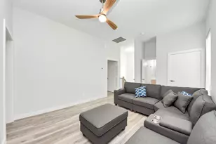 7314 Iwo Jima Rd, Houston, TX 77033 - Photo 17
