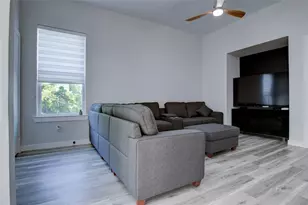 7314 Iwo Jima Rd, Houston, TX 77033 - Photo 17