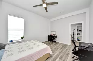 7314 Iwo Jima Rd, Houston, TX 77033 - Photo 23