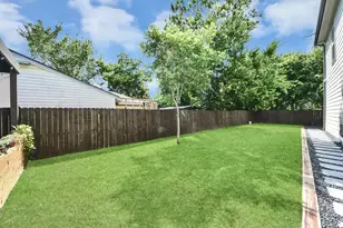 7314 Iwo Jima Rd, Houston, TX 77033 - Photo 37