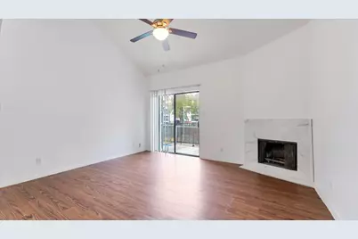 10811 Richmond Avenue #101, Houston, TX 77042 - Photo 9