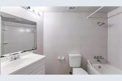 10811 Richmond Avenue #101, Houston, TX 77042 - Photo 11