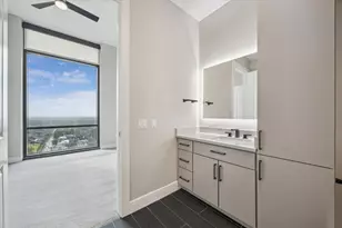 9757 Katy Freeway, Houston, TX 77024 - Photo 23