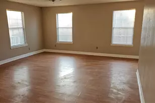 4714 Sharon St, Houston, TX 77020 - Photo 3