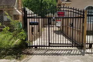 4714 Sharon St, Houston, TX 77020 - Photo 1