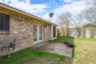 2010 Victoria Ct, League City, TX 77573 - Photo 35