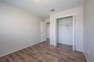 2010 Victoria Ct, League City, TX 77573 - Photo 33