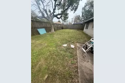 12 Willow Lane, Galveston, TX 77551 - Photo 23