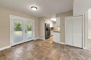 98 Oak Creek Dr, Huntsville, TX 77340 - Photo 5