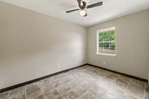 98 Oak Creek Dr, Huntsville, TX 77340 - Photo 19