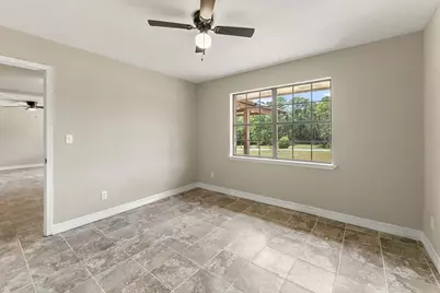 98 Oak Creek Drive, Huntsville, TX 77340 - Photo 17