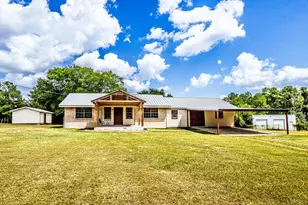 98 Oak Creek Dr, Huntsville, TX 77340 - Photo 1