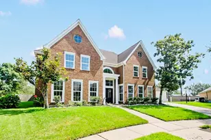 2111 Walnut Creek Dr, League City, TX 77573 - Photo 3