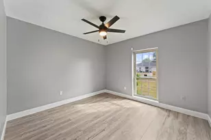 6618 Castleview Ln, Houston, TX 77489 - Photo 17