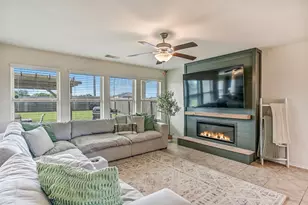 3120 Sunrise Hill Ln, Dickinson, TX 77539 - Photo 9