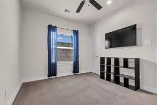 144 Knightsbridge Park Ln, Houston, TX 77018 - Photo 9
